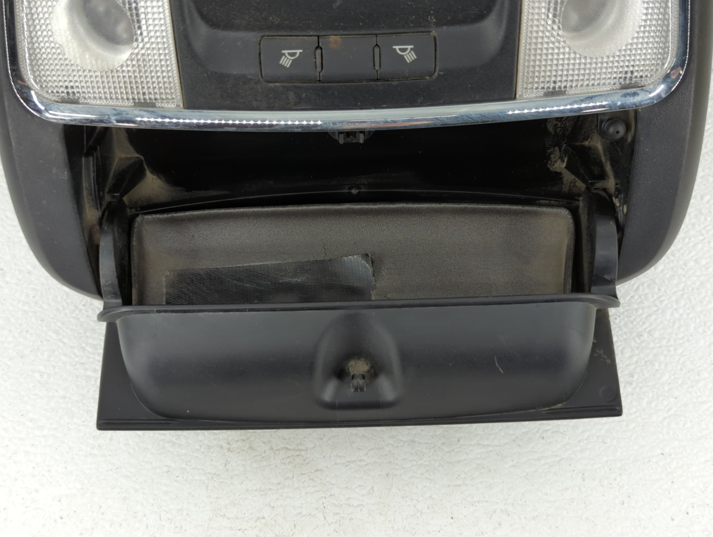 2011-2012 Chrysler 300 Overhead Roof Console Interior Dome Light Black - Oemusedautoparts1.com