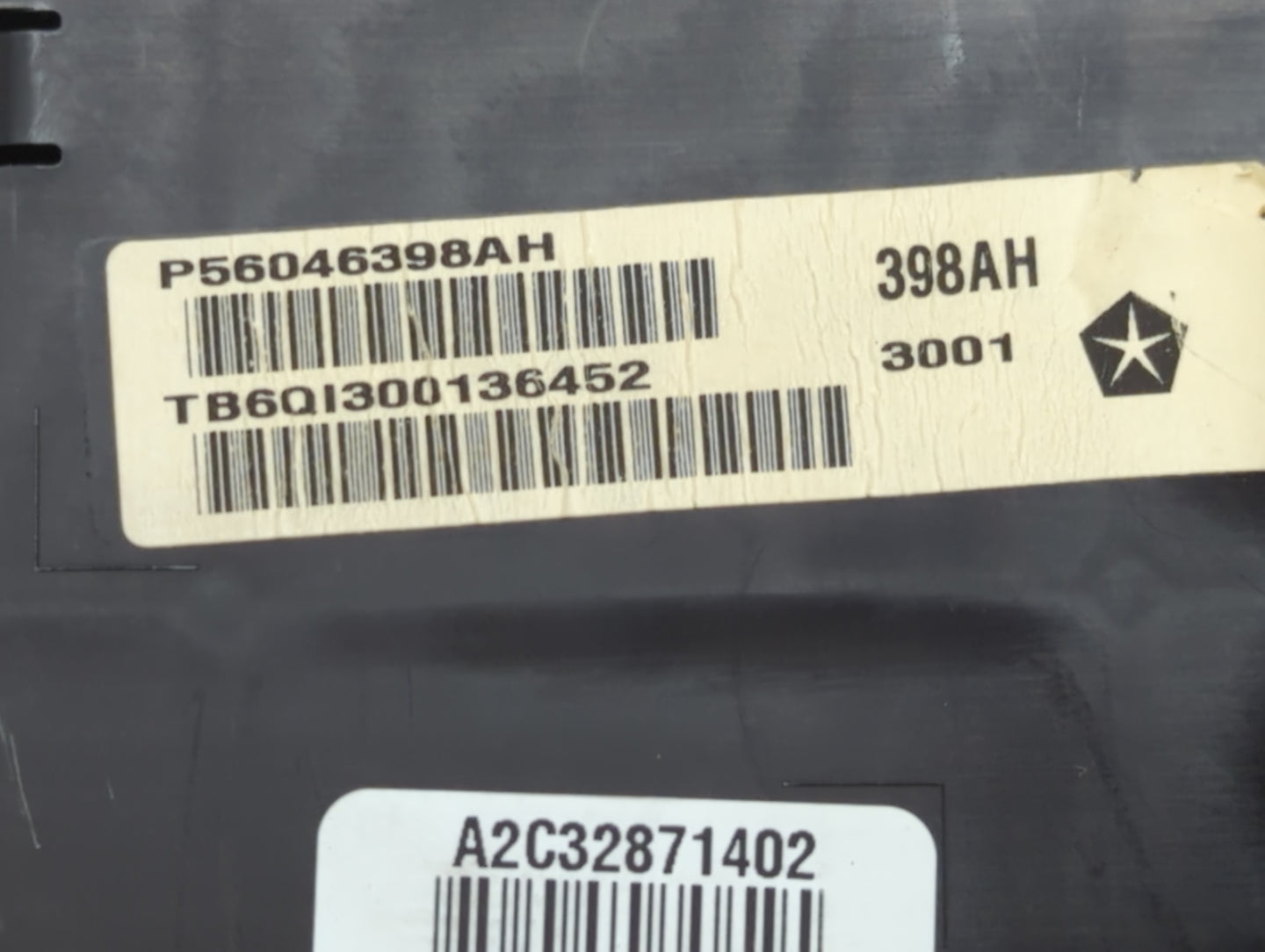 2012 Chrysler 300 Instrument Cluster Speedometer Gauges P/N:P56046398AH P56046398AJ, 56046389AJ, P56046398AI, 56046389AH Fit