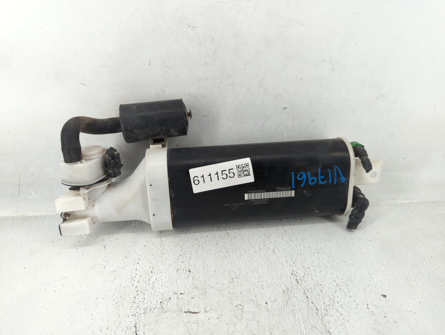 2012 Chrysler 300 Fuel Vapor Charcoal Canister - Oemusedautoparts1.com
