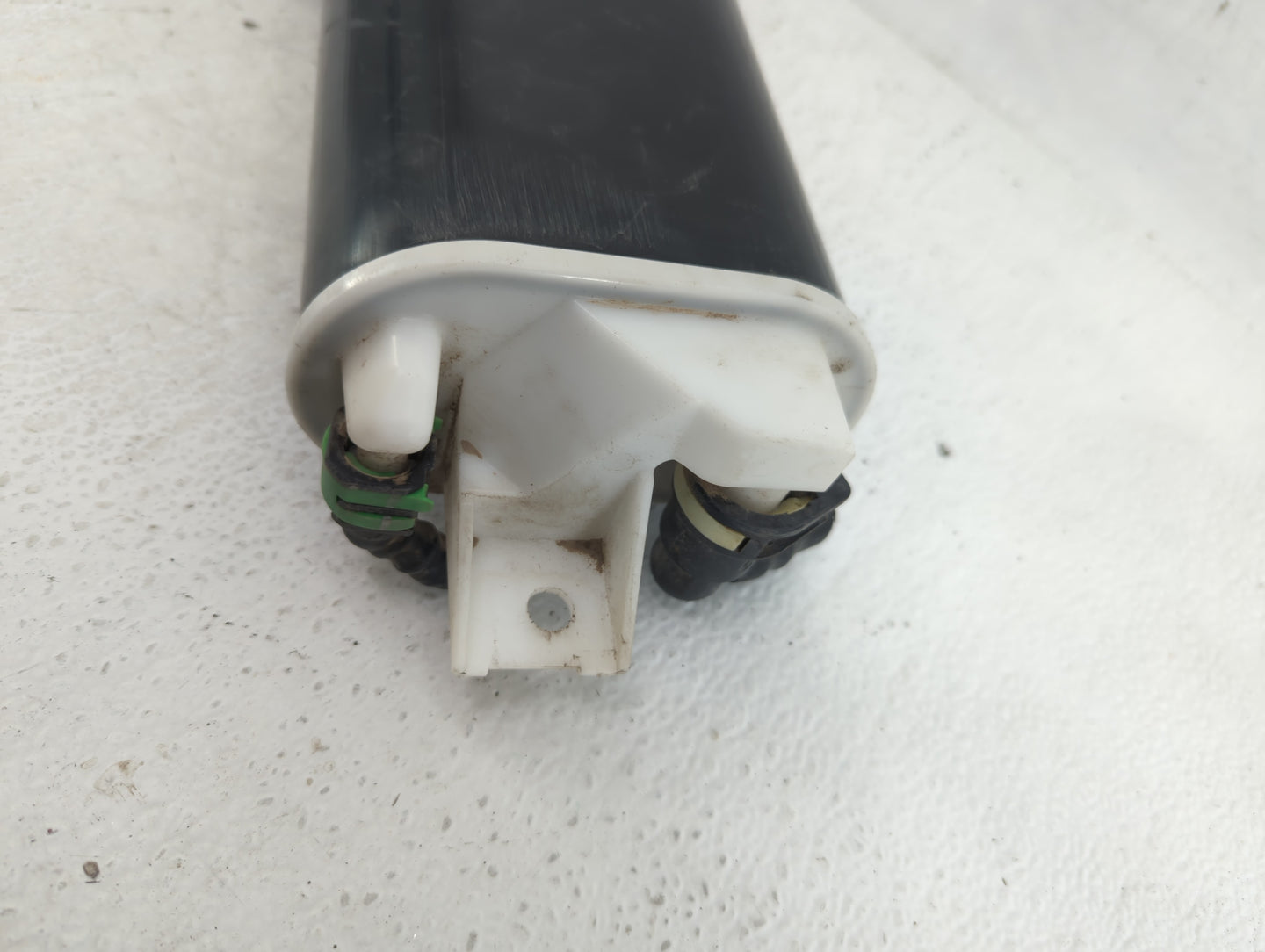 2012 Chrysler 300 Fuel Vapor Charcoal Canister - Oemusedautoparts1.com