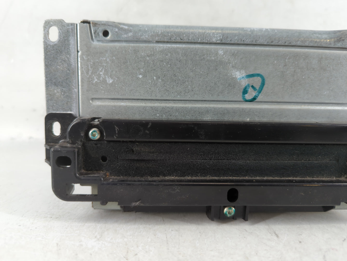 2012-2014 Chrysler 300 Am Fm Cd Player Radio Receiver - Oemusedautoparts1.com