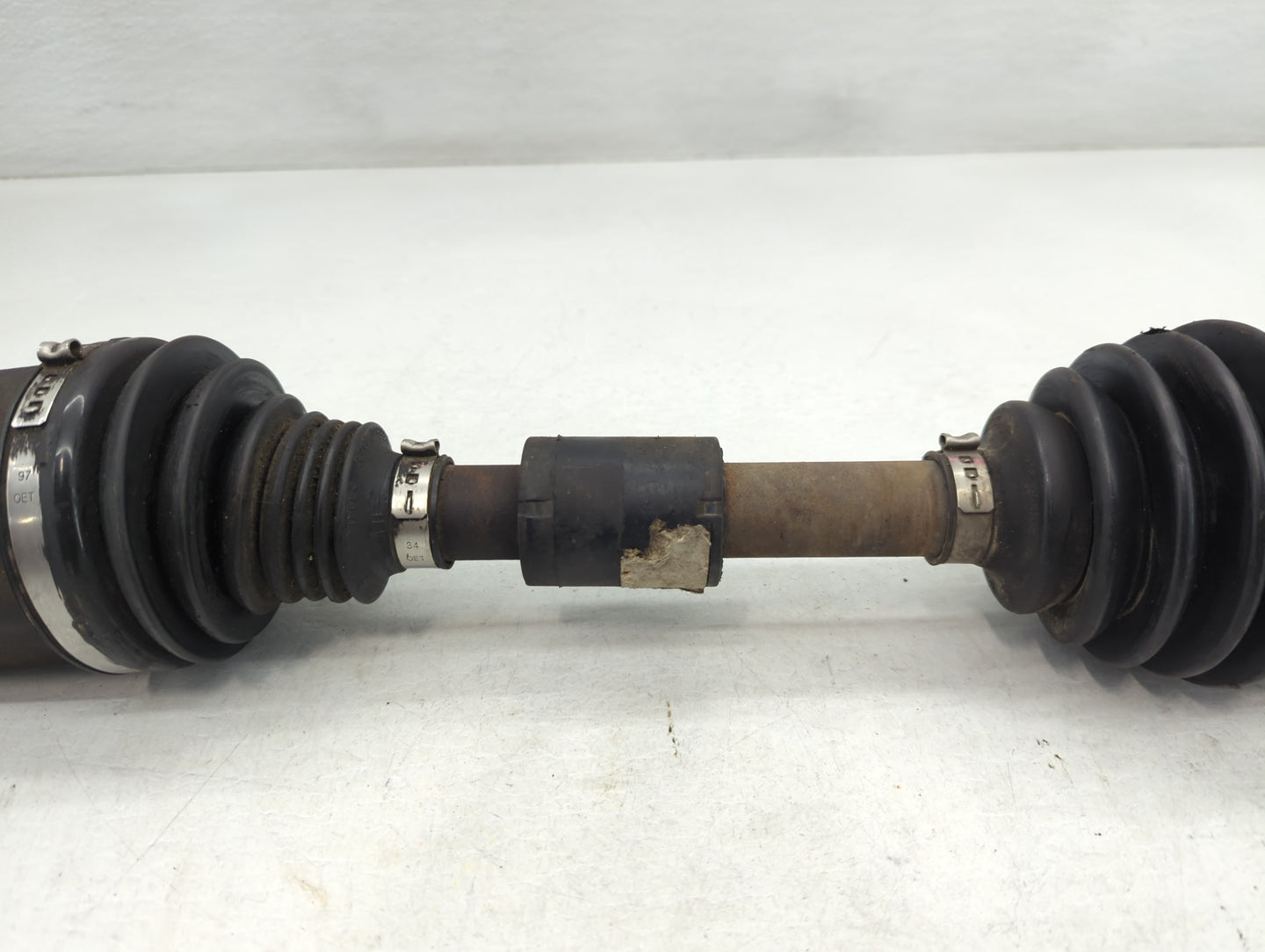 Chrysler 300 Axle Shaft Front Driver Cv C/v - Oemusedautoparts1.com
