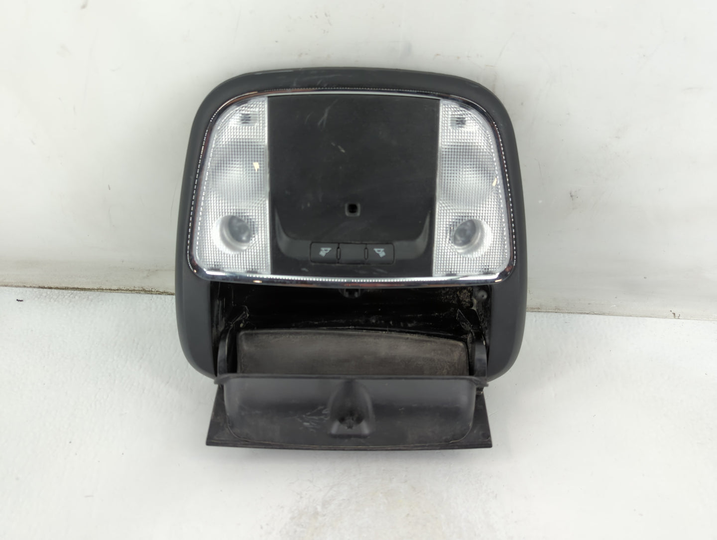 2011-2012 Chrysler 300 Overhead Roof Console 889115 - Oemusedautoparts1.com