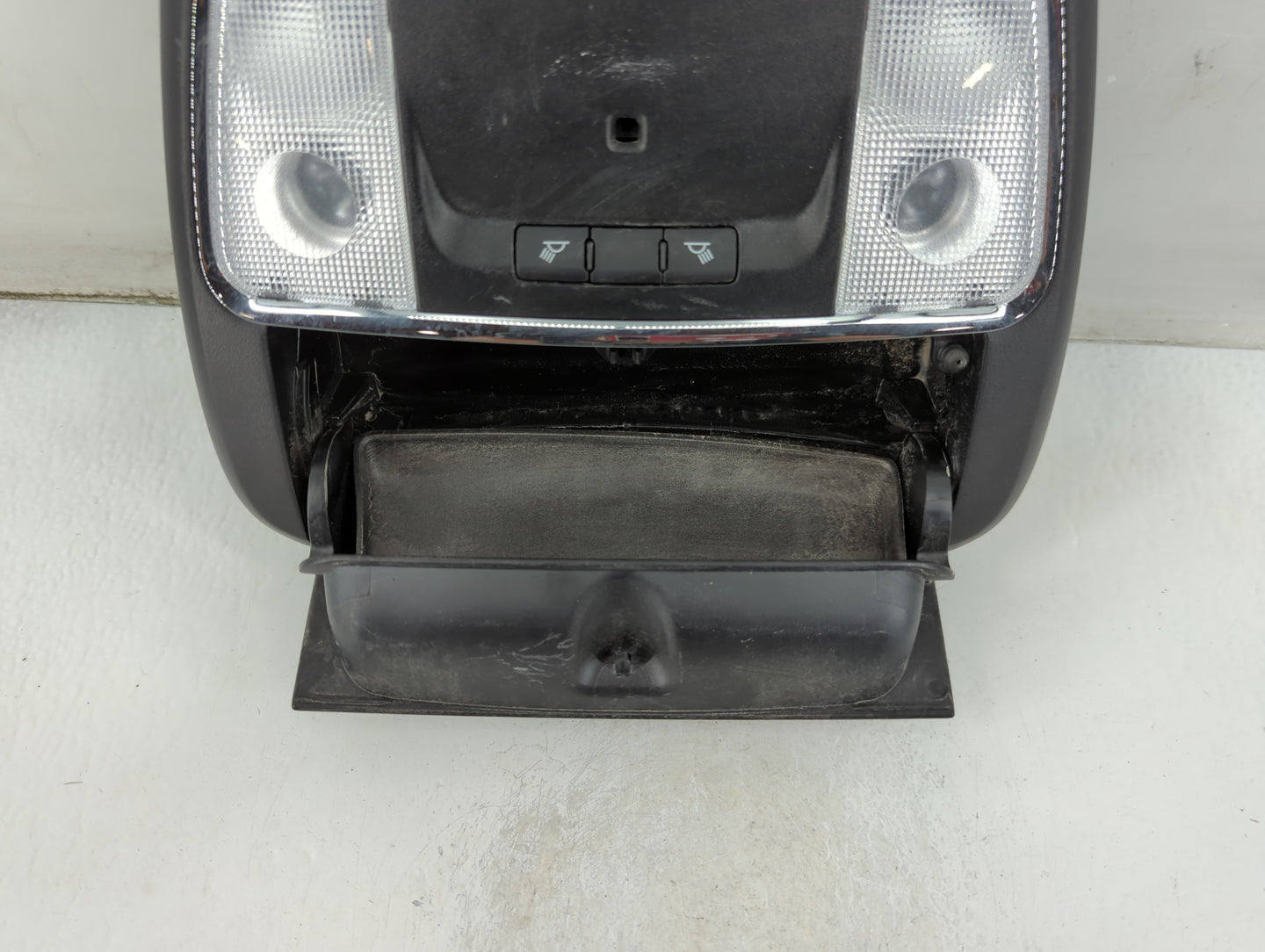 2011-2012 Chrysler 300 Overhead Roof Console 889115 - Oemusedautoparts1.com