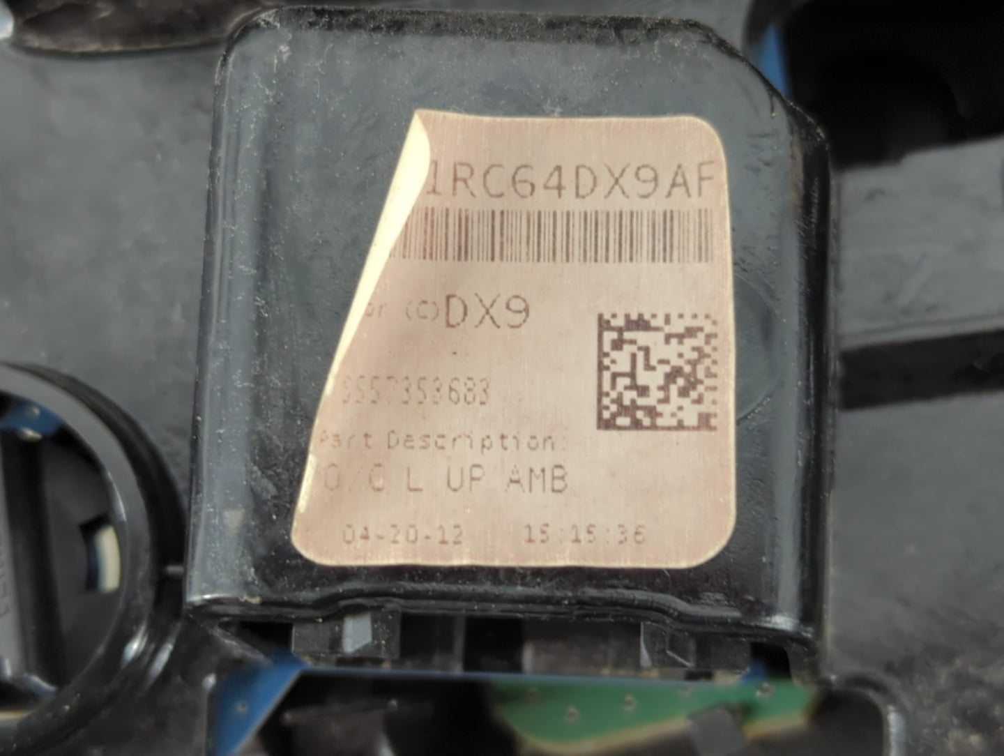 2011-2012 Chrysler 300 Overhead Roof Console 889115 - Oemusedautoparts1.com