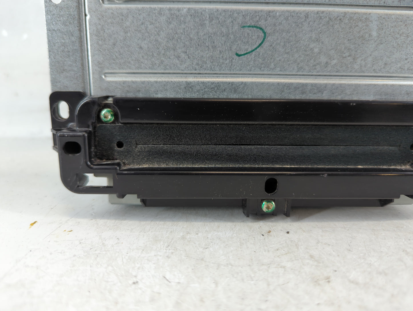 2012-2013 Chrysler 300 Radio AM FM Cd Player Receiver Replacement P/N:P05091103AB Fits Fits 2012 2013 OEM Used Auto Parts - 