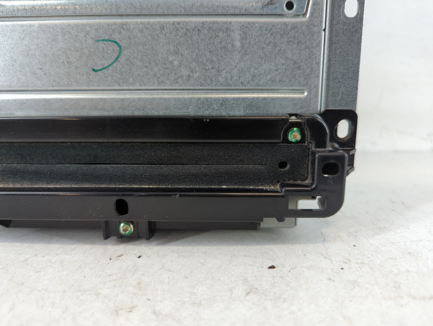 2012-2013 Chrysler 300 Radio AM FM Cd Player Receiver Replacement P/N:P05091103AB Fits Fits 2012 2013 OEM Used Auto Parts - 