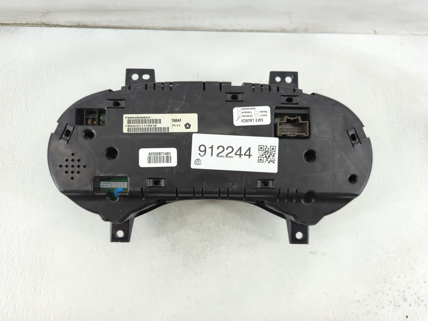 2012 Chrysler 300 Instrument Cluster Speedometer Gauges P/N:P56046398AF Fits OEM Used Auto Parts - Oemusedautoparts1.com