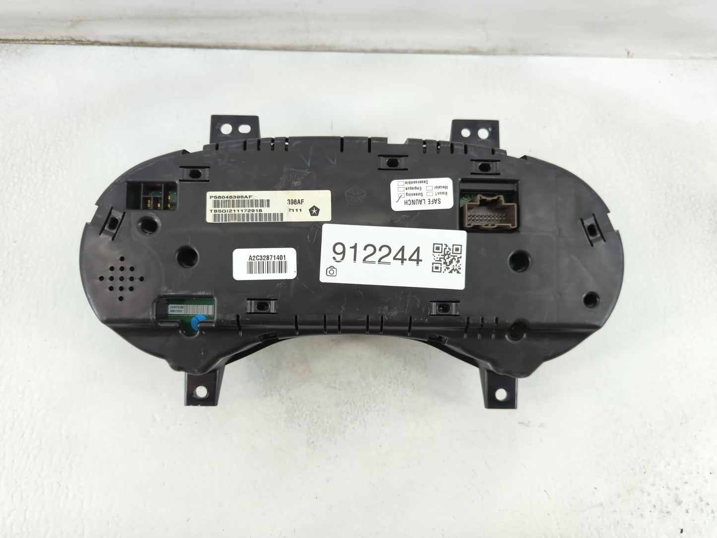 2012 Chrysler 300 Instrument Cluster Speedometer Gauges P/N:P56046398AF Fits OEM Used Auto Parts - Oemusedautoparts1.com