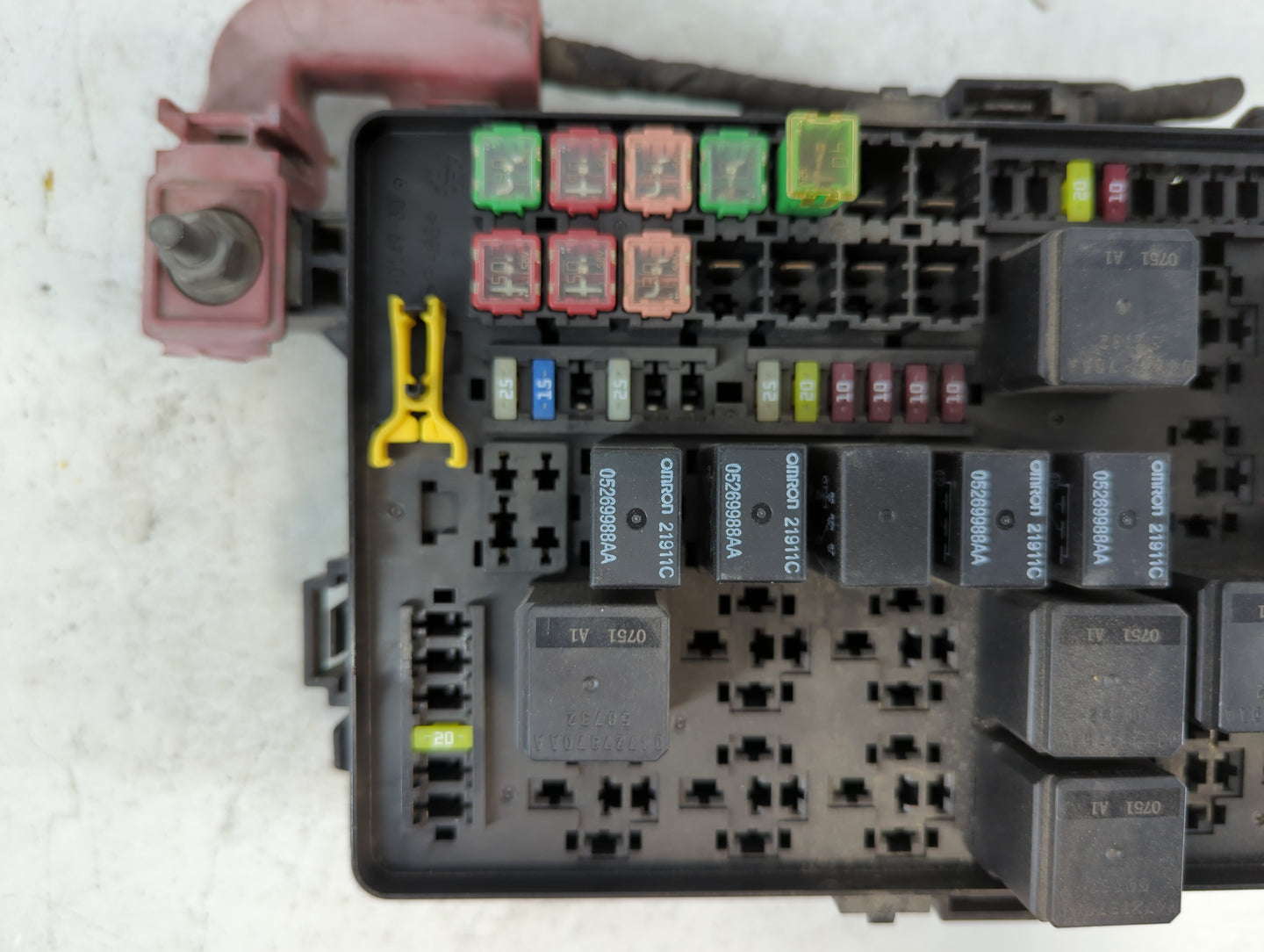 2012-2014 Chrysler 300 Fusebox Fuse Box Panel Relay Module P/N:P6808104AB Fits Fits 2012 2013 2014 OEM Used Auto Parts - Oem