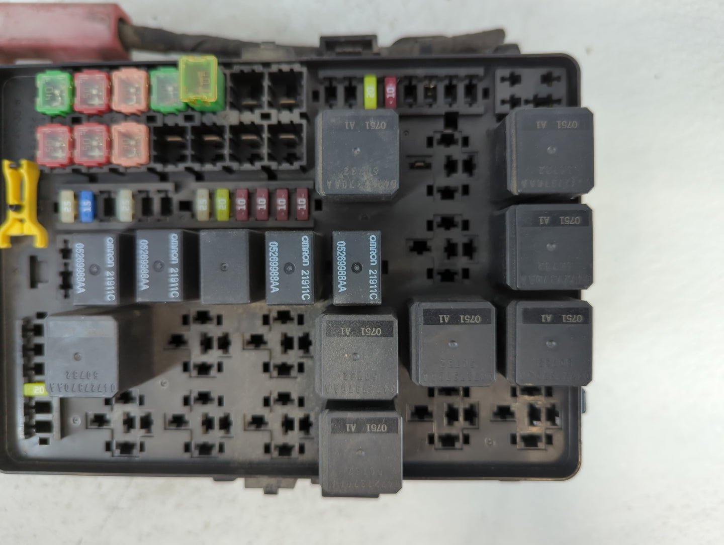 2012-2014 Chrysler 300 Fusebox Fuse Box Panel Relay Module P/N:P6808104AB Fits Fits 2012 2013 2014 OEM Used Auto Parts - Oem