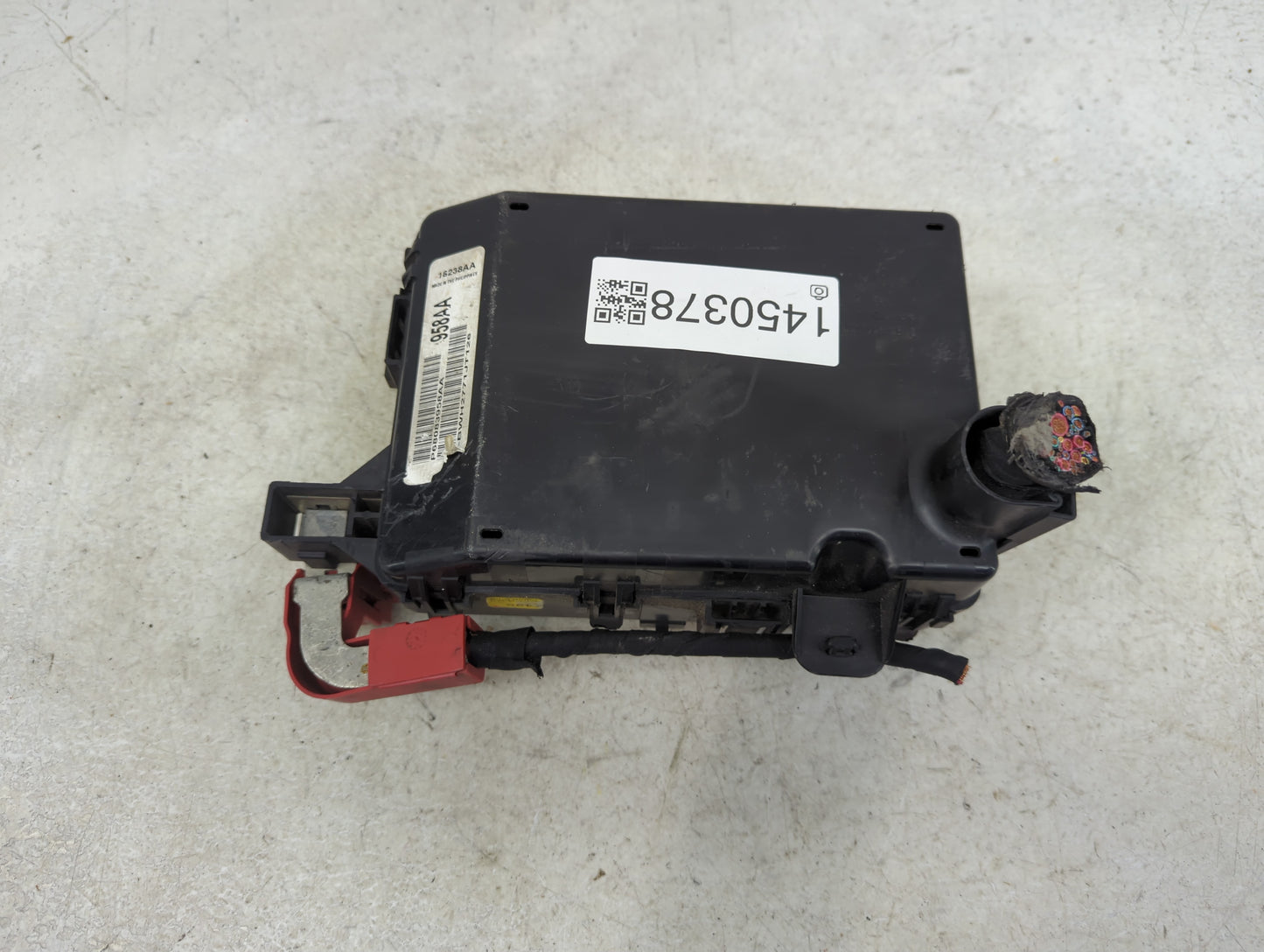 2012 Chrysler Charger Fusebox Fuse Box Panel Relay Module P/N:P68083958AA 68083958AA Fits Fits 2013 2014 OEM Used Auto Parts