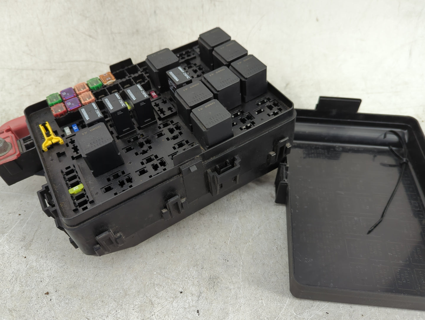 2012 Chrysler Charger Fusebox Fuse Box Panel Relay Module P/N:P68083958AA 68083958AA Fits Fits 2013 2014 OEM Used Auto Parts