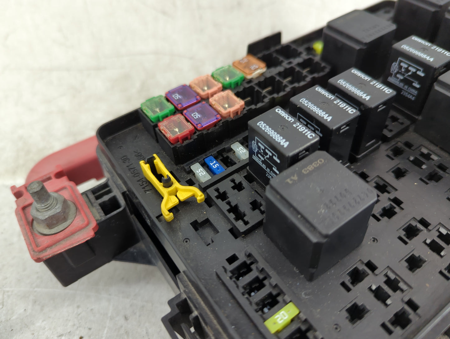 2012 Chrysler Charger Fusebox Fuse Box Panel Relay Module P/N:P68083958AA 68083958AA Fits Fits 2013 2014 OEM Used Auto Parts