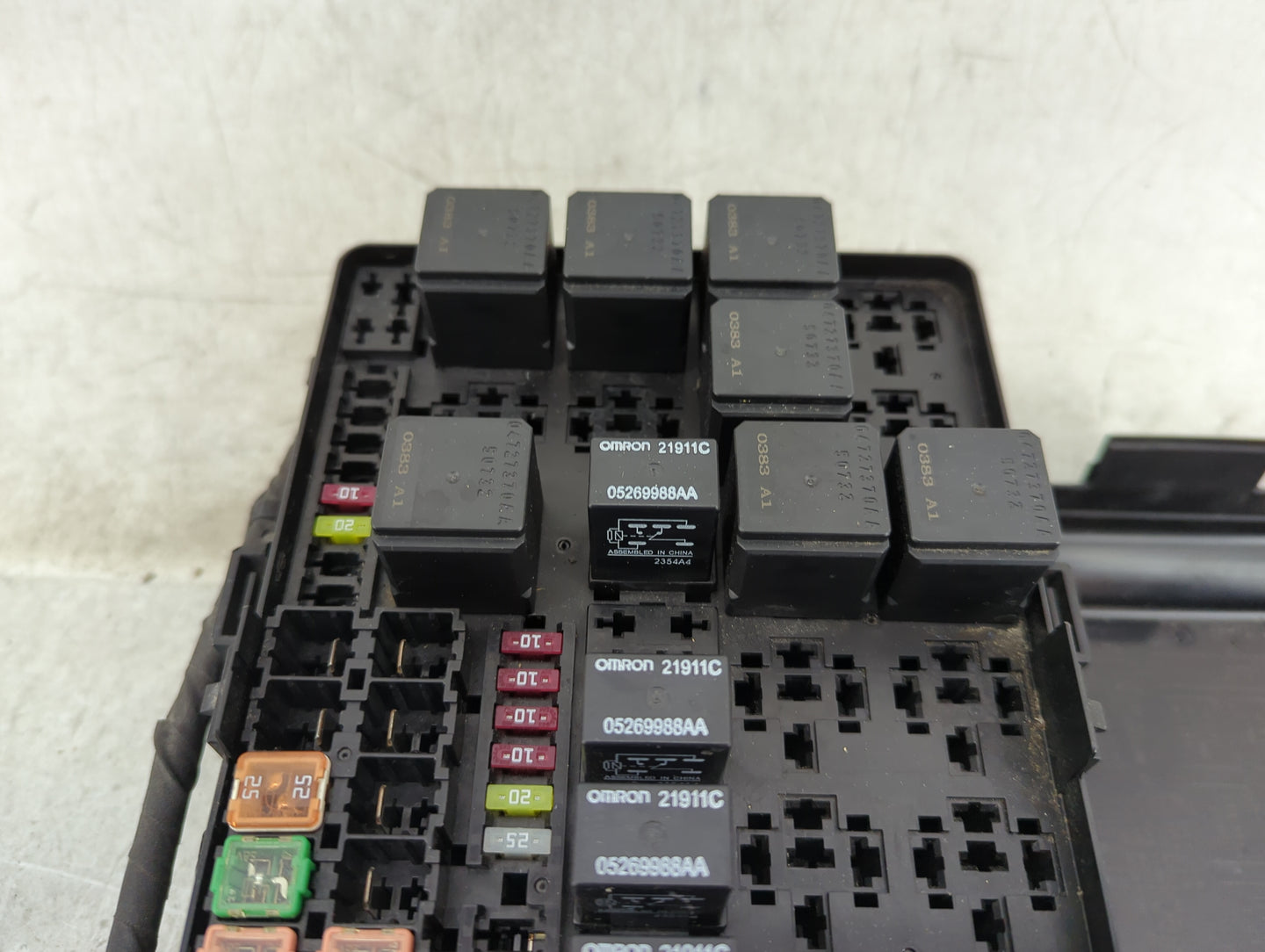 2012 Chrysler Charger Fusebox Fuse Box Panel Relay Module P/N:P68083958AA 68083958AA Fits Fits 2013 2014 OEM Used Auto Parts
