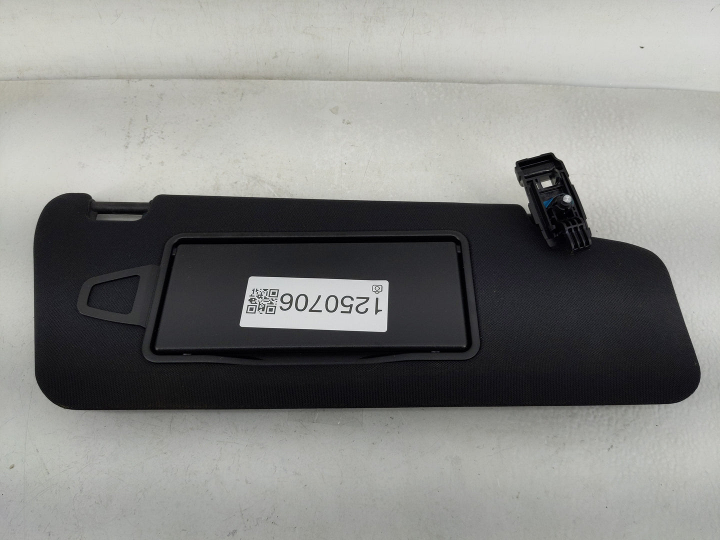 2012 Chrysler E Class Sun Visor Shade Replacement Passenger Right Mirror Fits OEM Used Auto Parts - Oemusedautoparts1.com