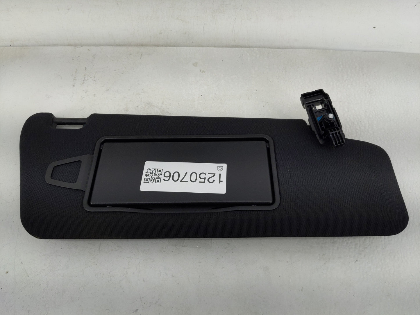 2012 Chrysler E Class Sun Visor Shade Replacement Passenger Right Mirror Fits OEM Used Auto Parts - Oemusedautoparts1.com