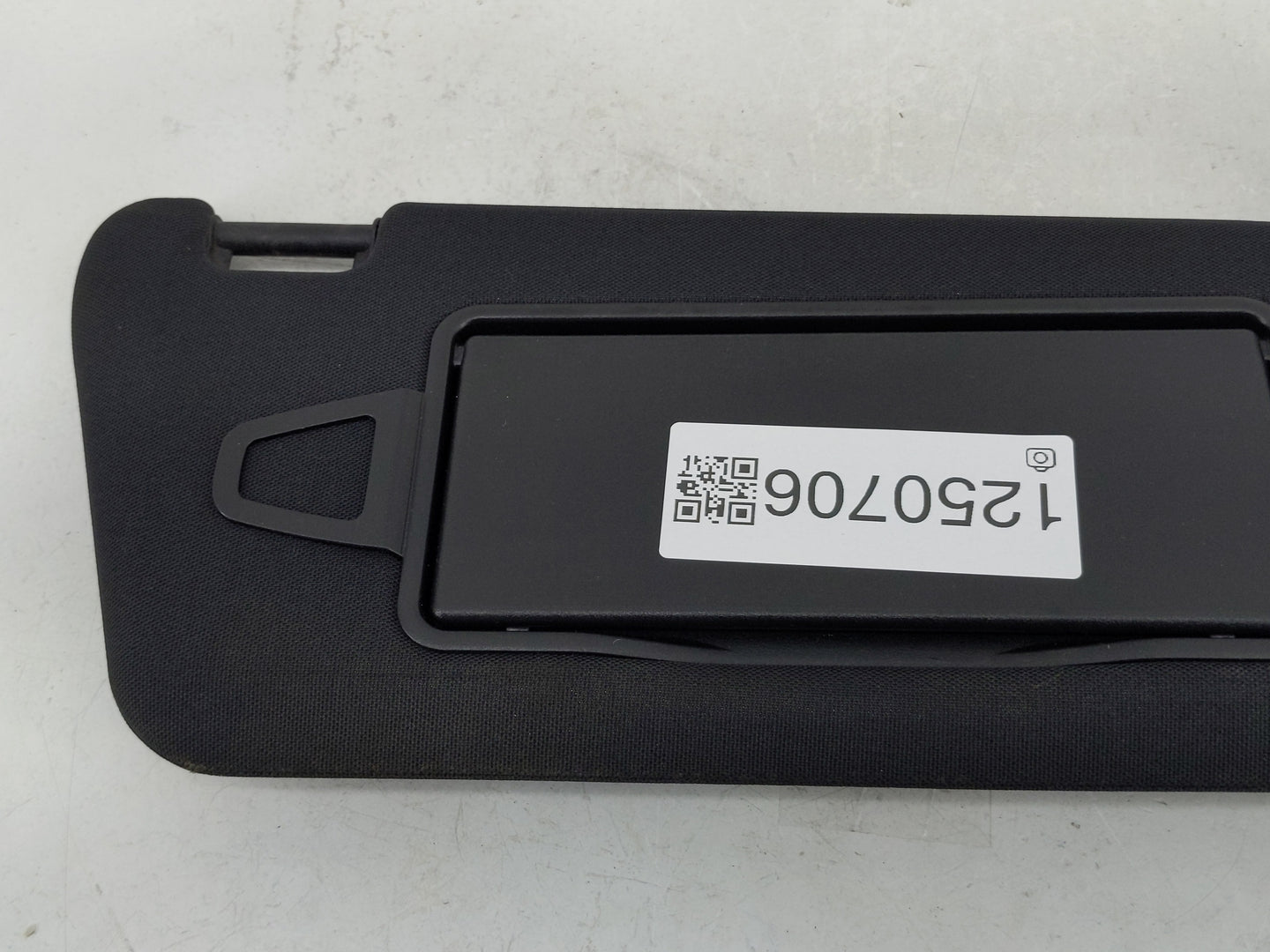 2012 Chrysler E Class Sun Visor Shade Replacement Passenger Right Mirror Fits OEM Used Auto Parts - Oemusedautoparts1.com