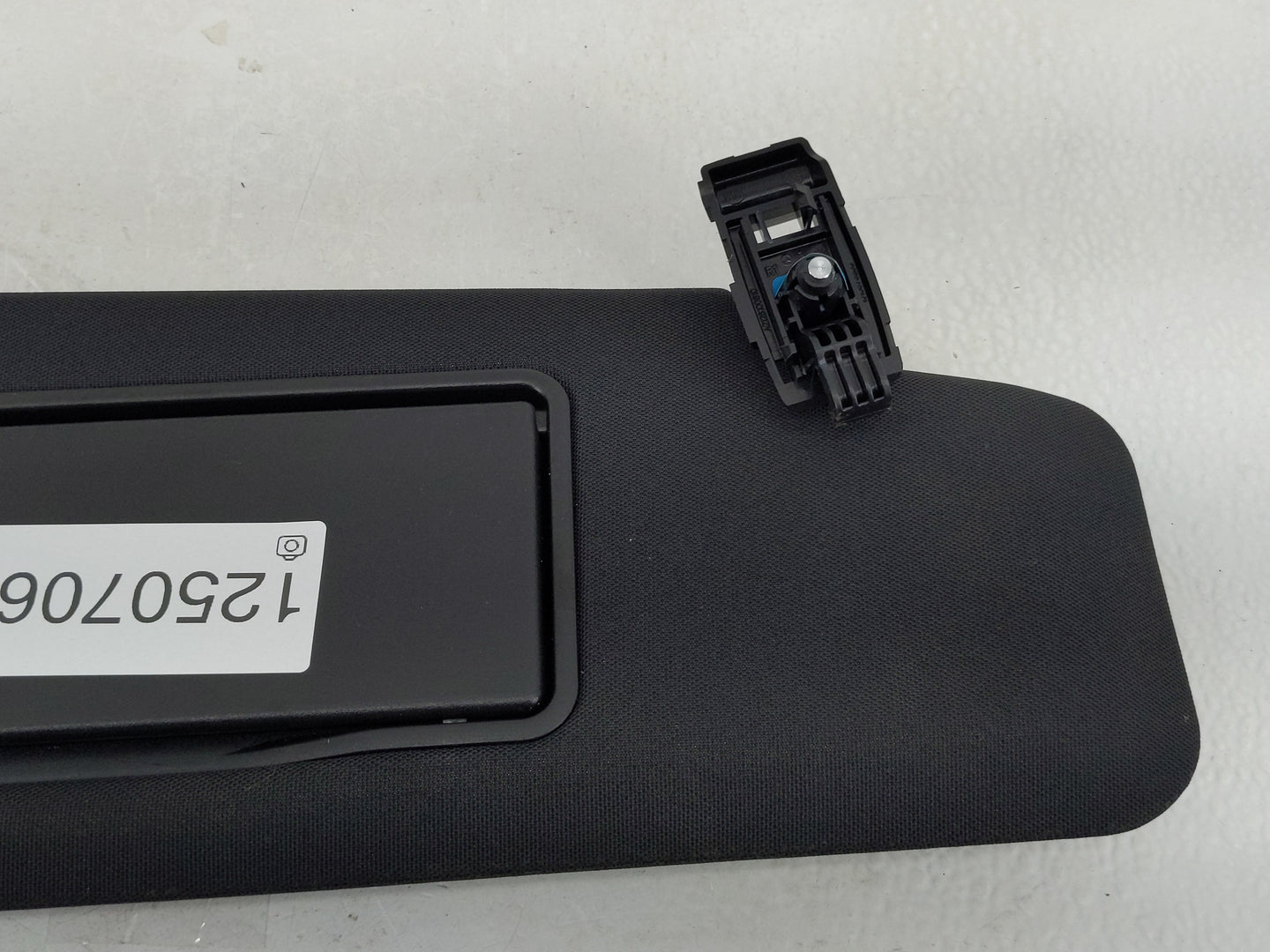 2012 Chrysler E Class Sun Visor Shade Replacement Passenger Right Mirror Fits OEM Used Auto Parts - Oemusedautoparts1.com