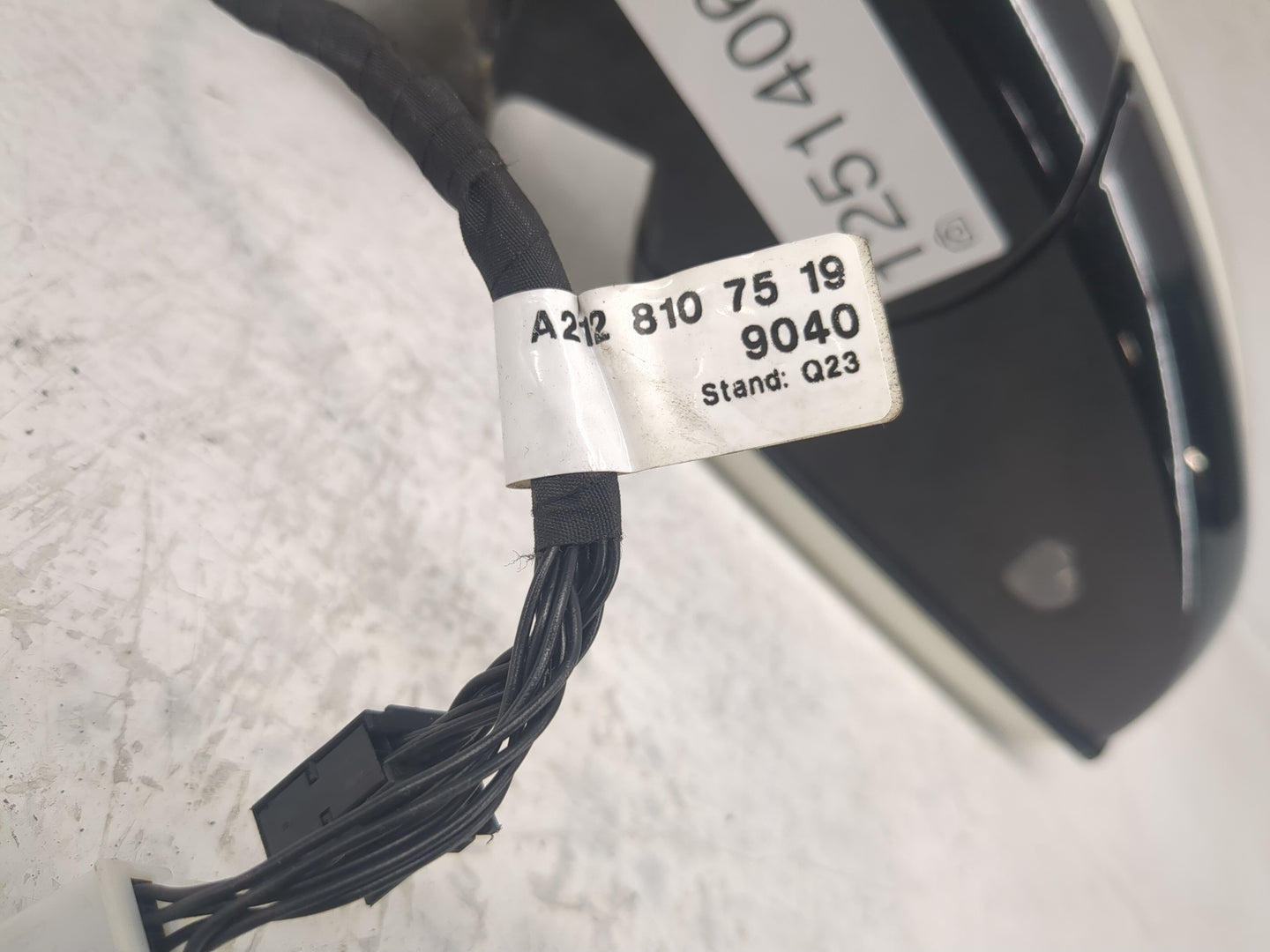 2012 Chrysler E Class Side Mirror Replacement Driver Left View Door Mirror Fits OEM Used Auto Parts - Oemusedautoparts1.com
