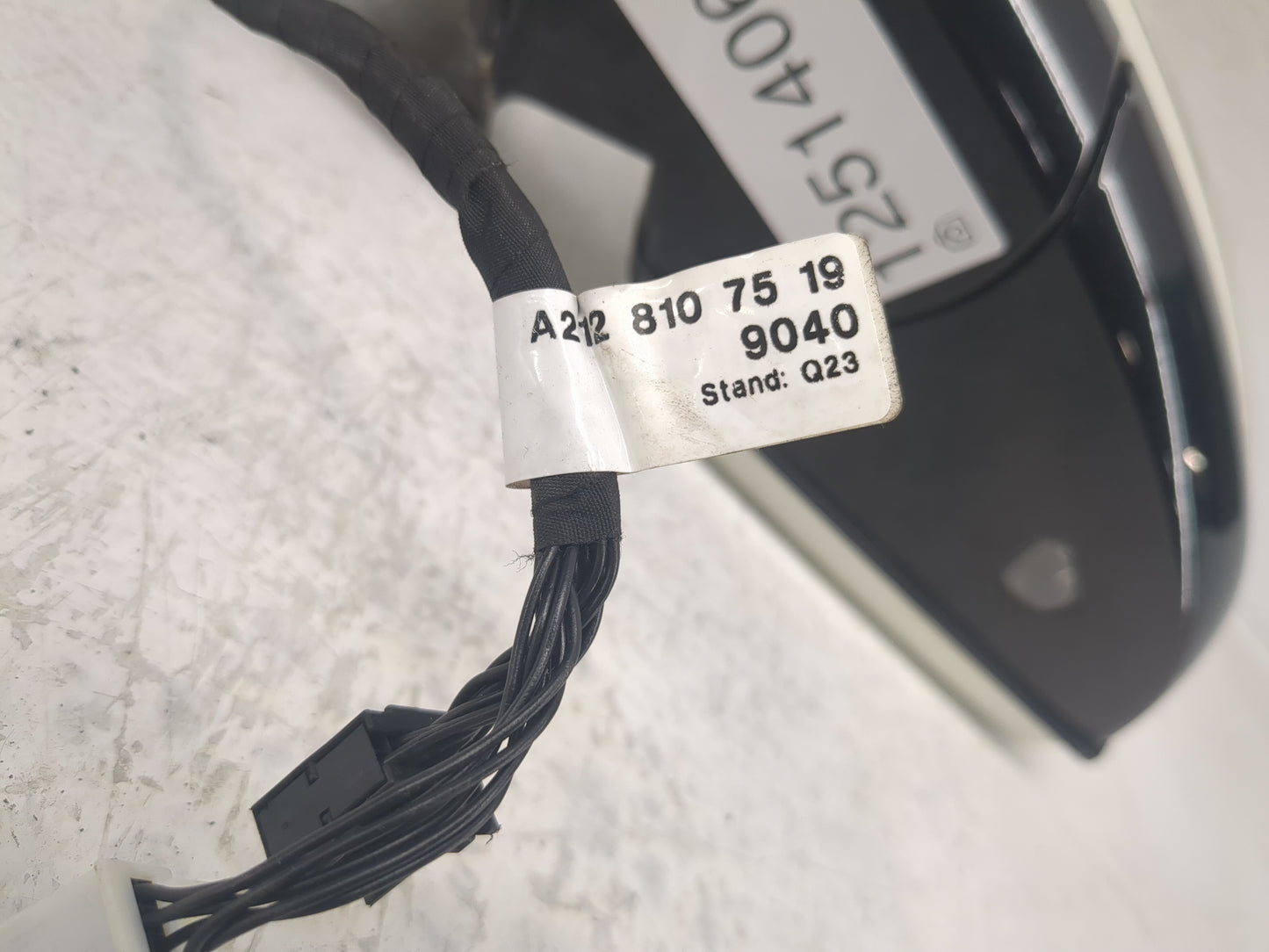 2012 Chrysler E Class Side Mirror Replacement Driver Left View Door Mirror Fits OEM Used Auto Parts - Oemusedautoparts1.com