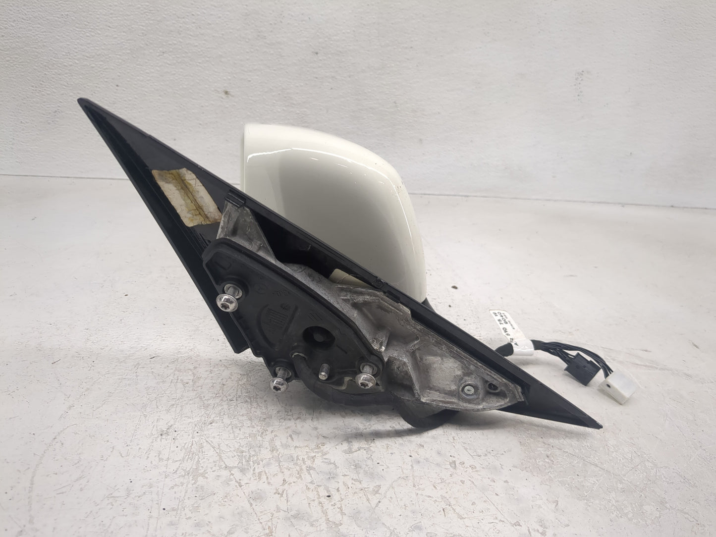 2012 Chrysler E Class Side Mirror Replacement Driver Left View Door Mirror Fits OEM Used Auto Parts - Oemusedautoparts1.com