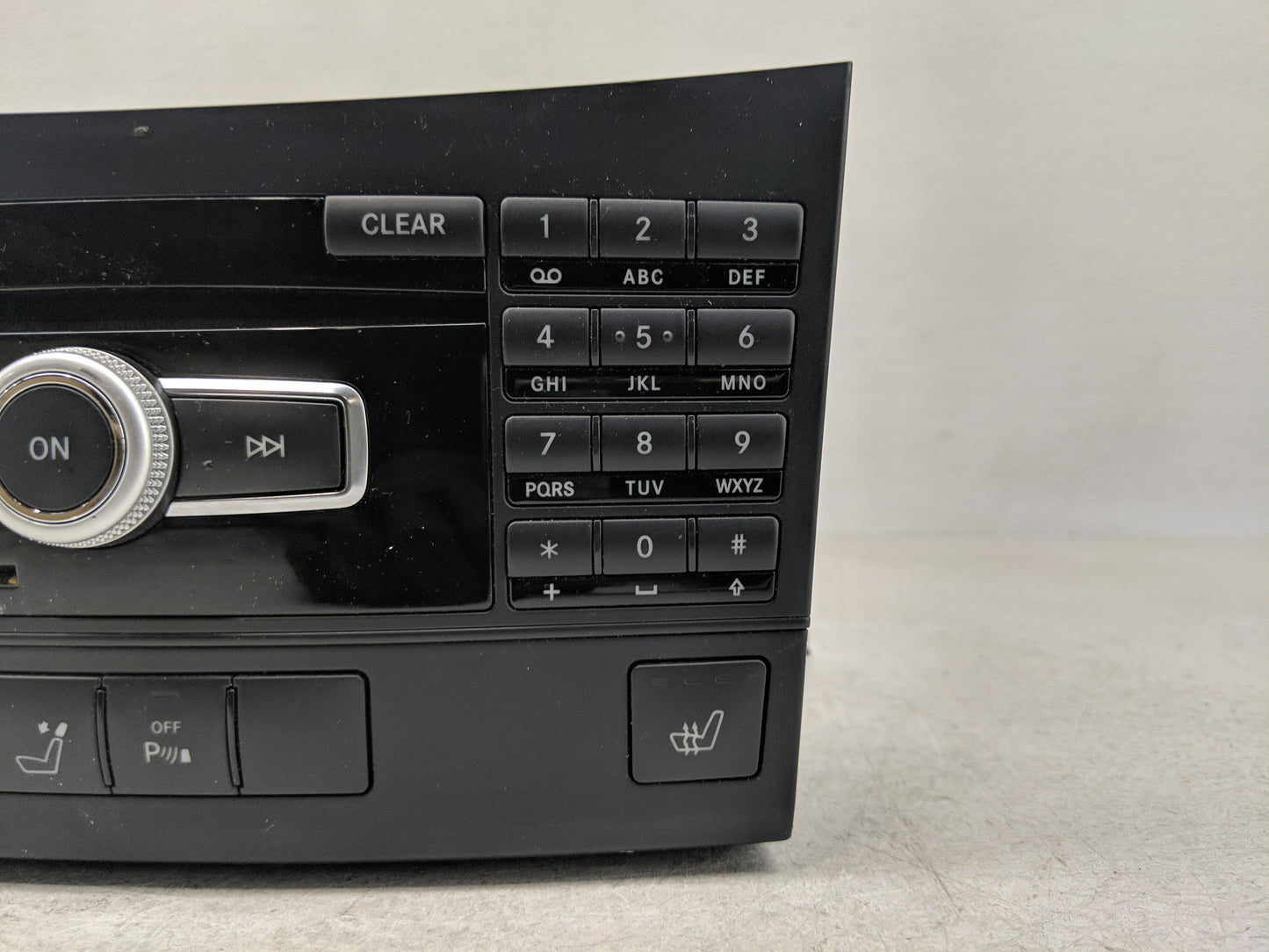 2012 Chrysler E Class Radio AM FM Cd Player Receiver Replacement P/N:A 212 900 65 13 Fits OEM Used Auto Parts - Oemusedautop