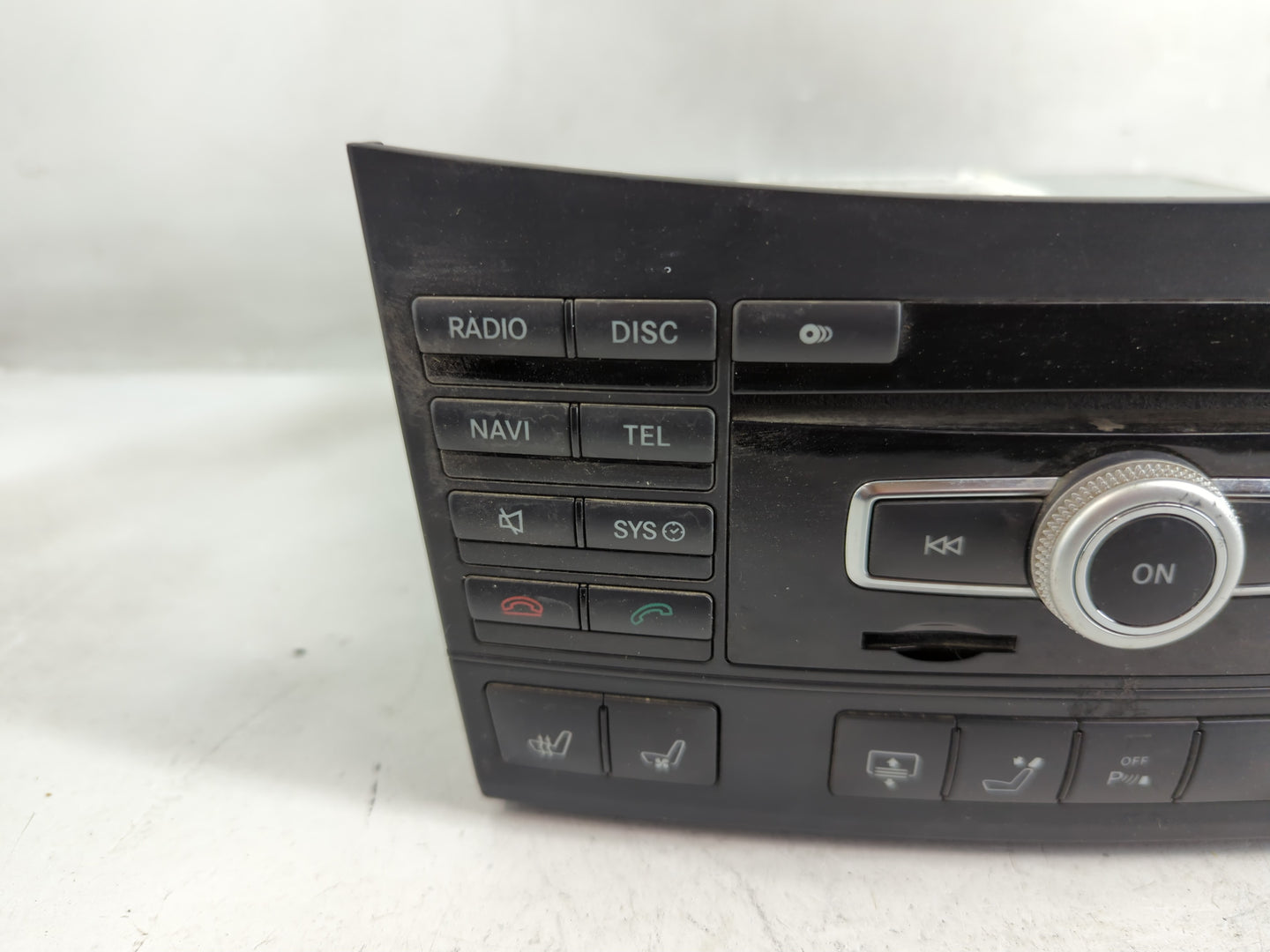 2012 Chrysler E Class Radio AM FM Cd Player Receiver Replacement P/N:A 212 900 60 14 Fits OEM Used Auto Parts - Oemusedautop
