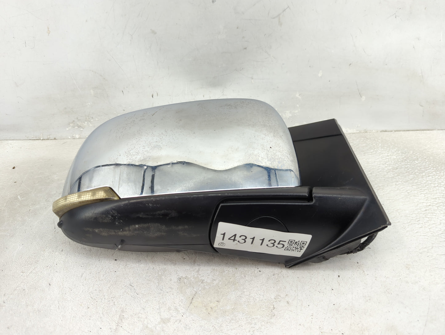 2012 Chrysler Town and Country Passenger Side View Mirror - Right Door Mirror OEM Used - Oemusedautoparts1.com