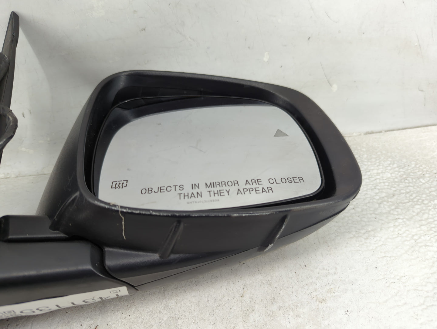 2012 Chrysler Town and Country Passenger Side View Mirror - Right Door Mirror OEM Used - Oemusedautoparts1.com