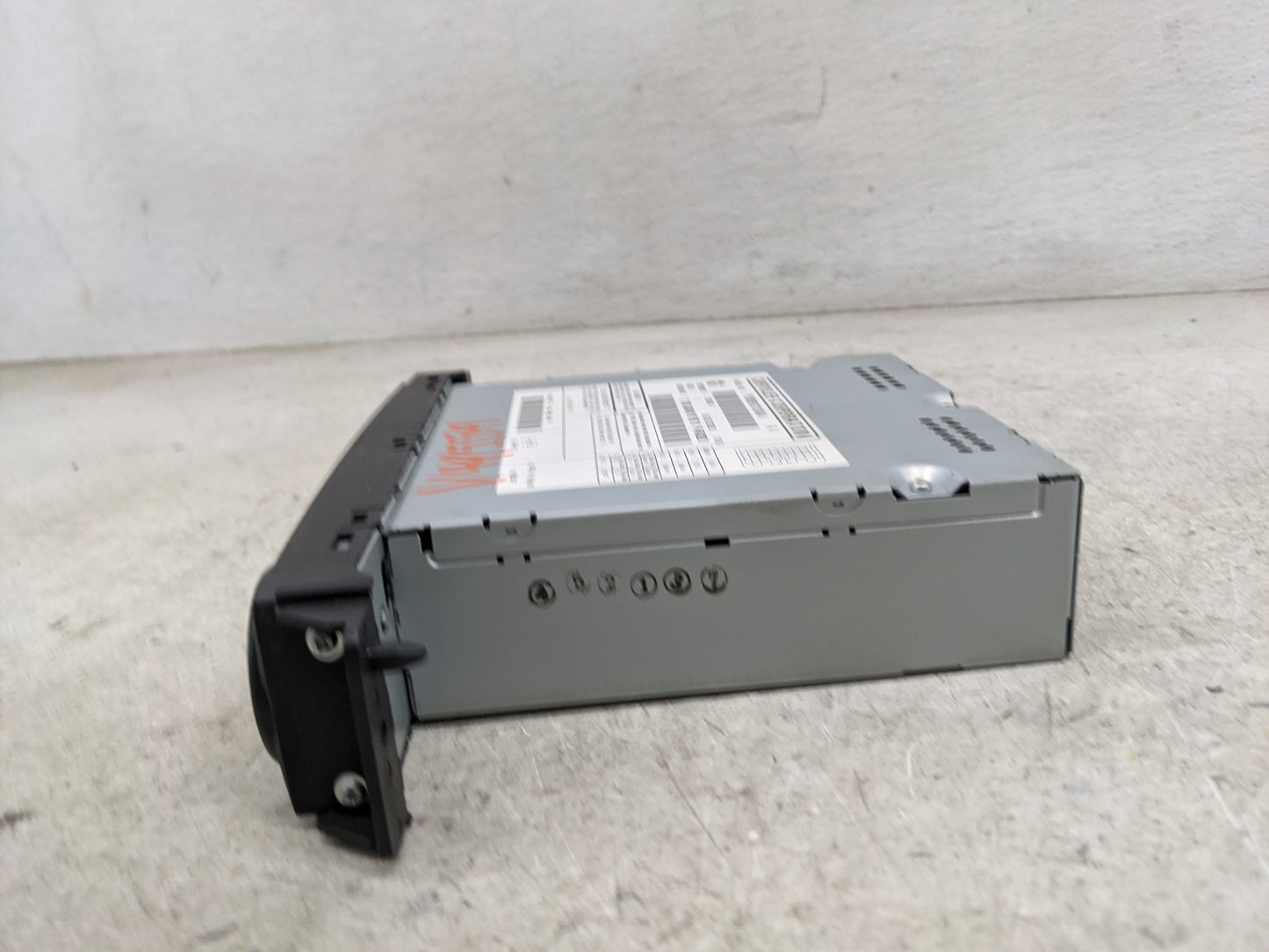 Chrysler Town And Country Radio Speaker Amplifier P05091213aa - Oemusedautoparts1.com