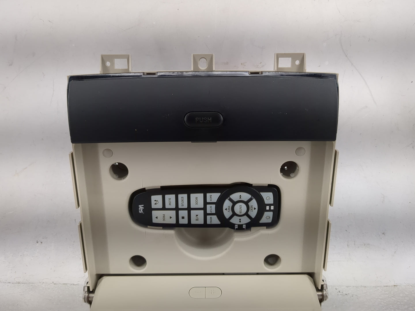 Chrysler Town And Country Information Display Screen Tan - Oemusedautoparts1.com