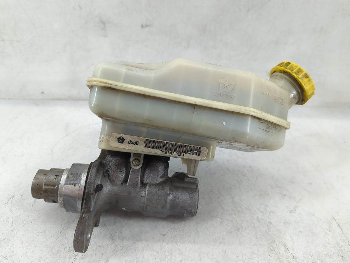 Chrysler Town And Country Brake Master Cylinder 1498707 - Oemusedautoparts1.com