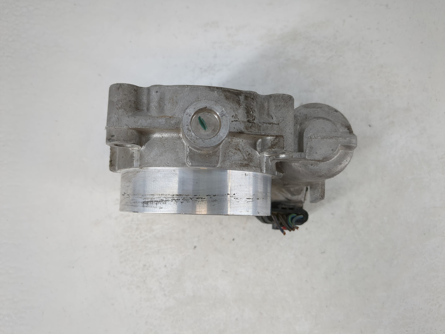 2011-2016 Chrysler Town & Country Throttle Body P/N:05184349AC Fits OEM Used Auto Parts - Oemusedautoparts1.com