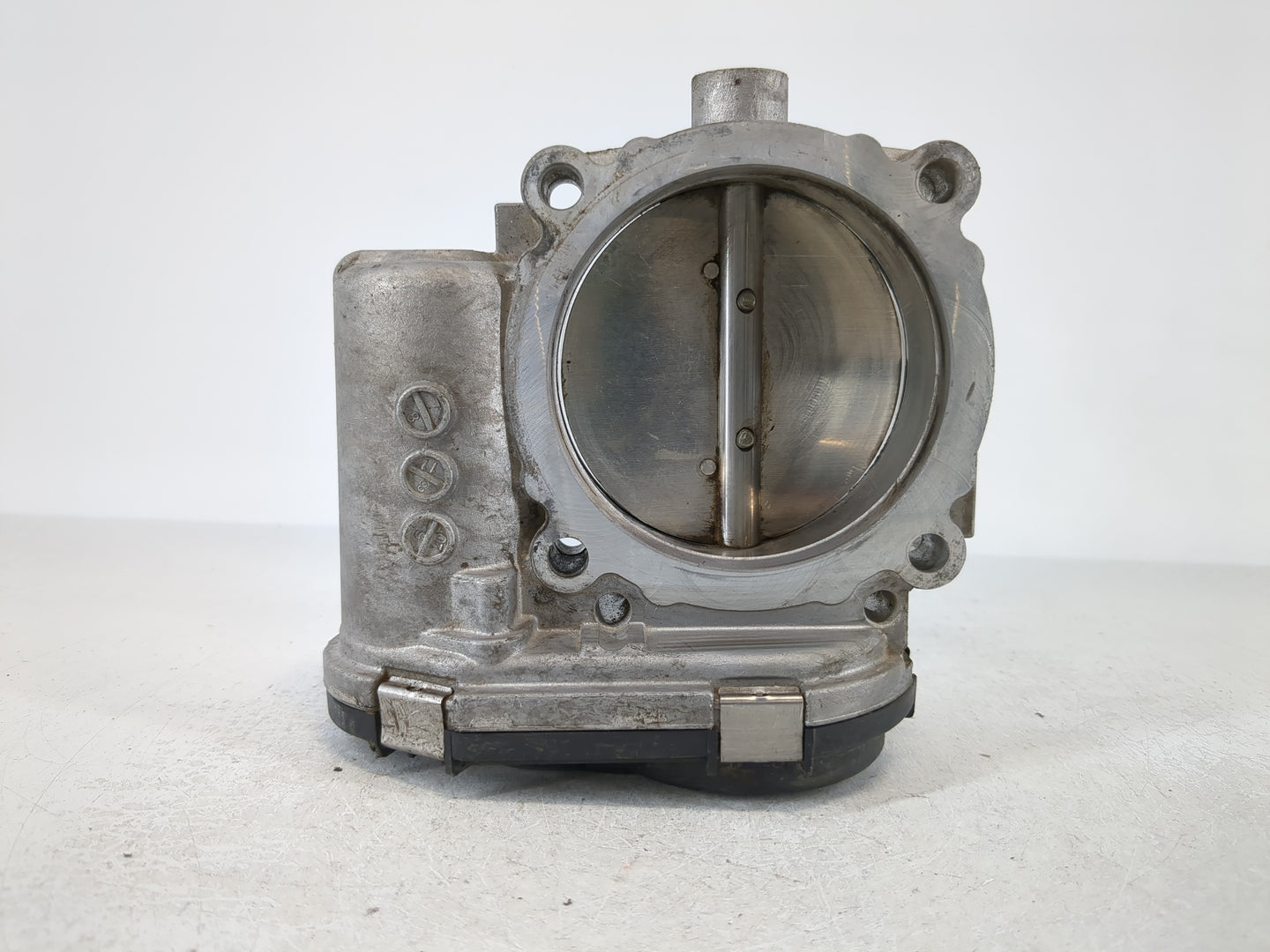 2011-2016 Chrysler Town & Country Throttle Body P/N:05184349AC Fits OEM Used Auto Parts - Oemusedautoparts1.com