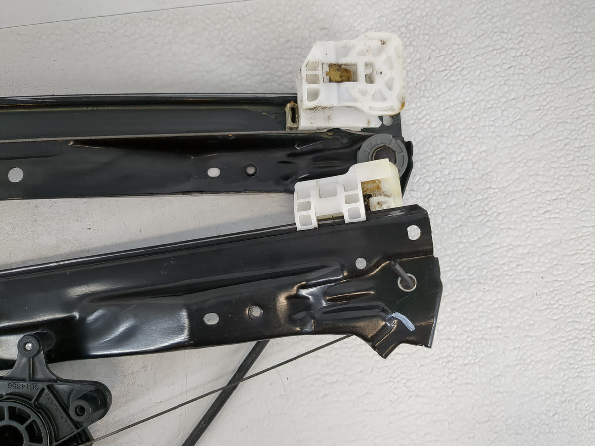 2008-2016 Chrysler Town & Country Used Window Regulator Passenger Front 1113231 - Oemusedautoparts1.com