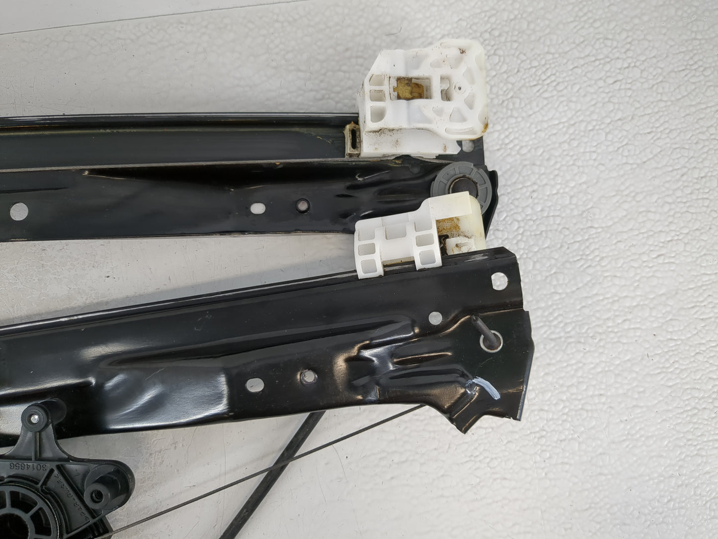 2008-2016 Chrysler Town & Country Used Window Regulator Passenger Front - Oemusedautoparts1.com