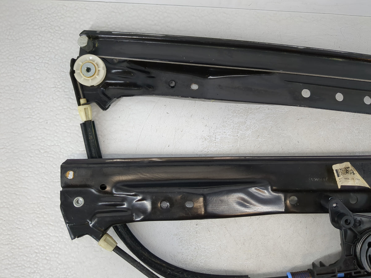 2008-2016 Chrysler Town & Country Used Window Regulator Passenger Front 1113231 - Oemusedautoparts1.com