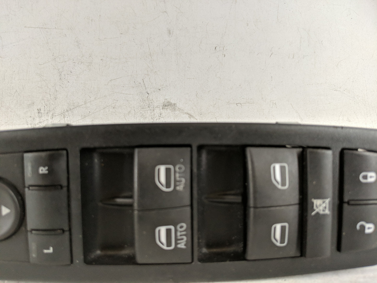 2012-2016 Chrysler Town & Country Master Power Window Switch Replacement Driver Side Left Fits OEM Used Auto Parts - Oemused