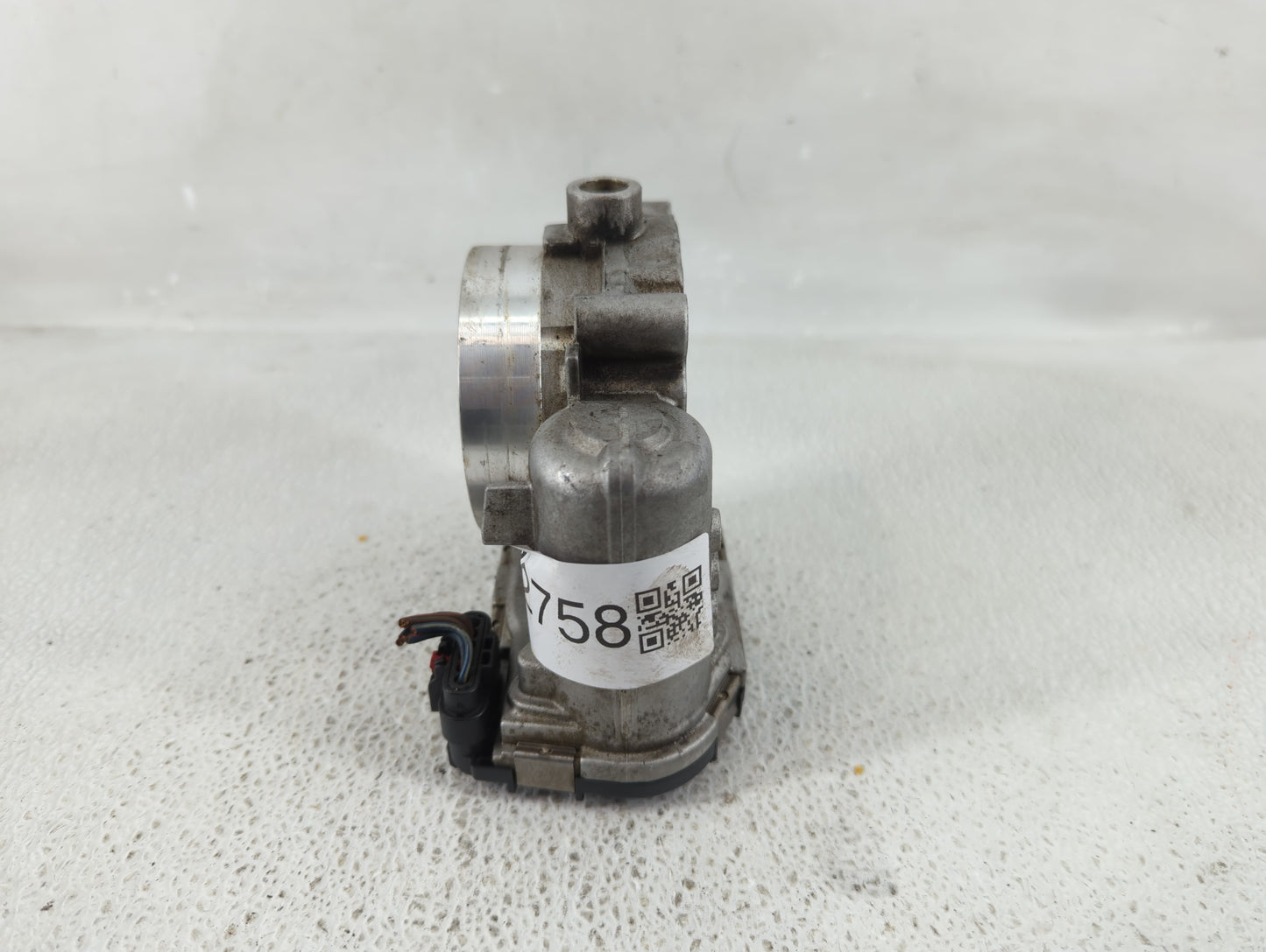 2011-2016 Chrysler Town & Country Throttle Body P/N:05184349AC Fits OEM Used Auto Parts - Oemusedautoparts1.com