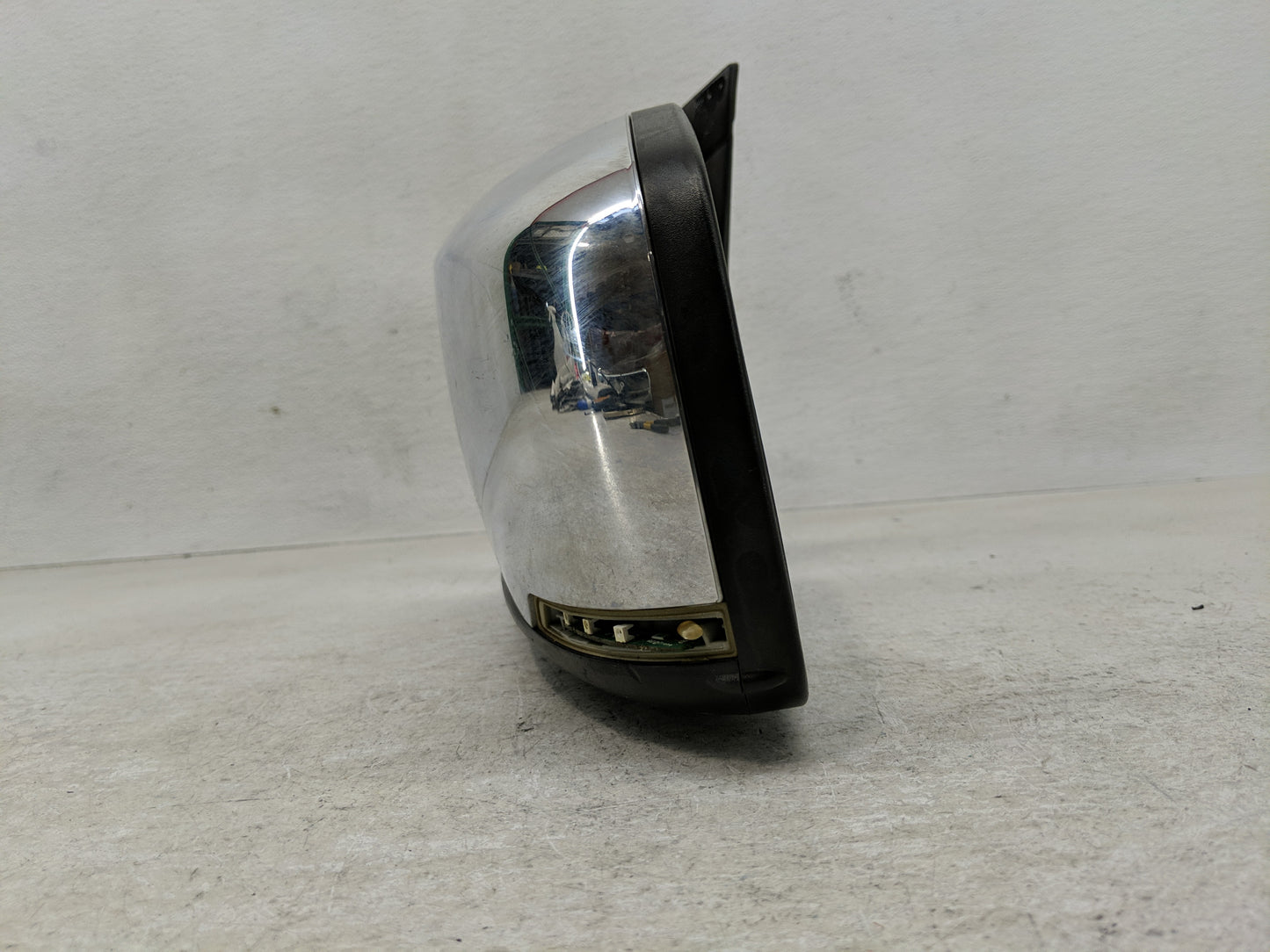 2010-2016 Chrysler Town & Country Side Mirror Replacement Driver Left View Door Mirror P/N:68029211AG Fits OEM Used Auto Par