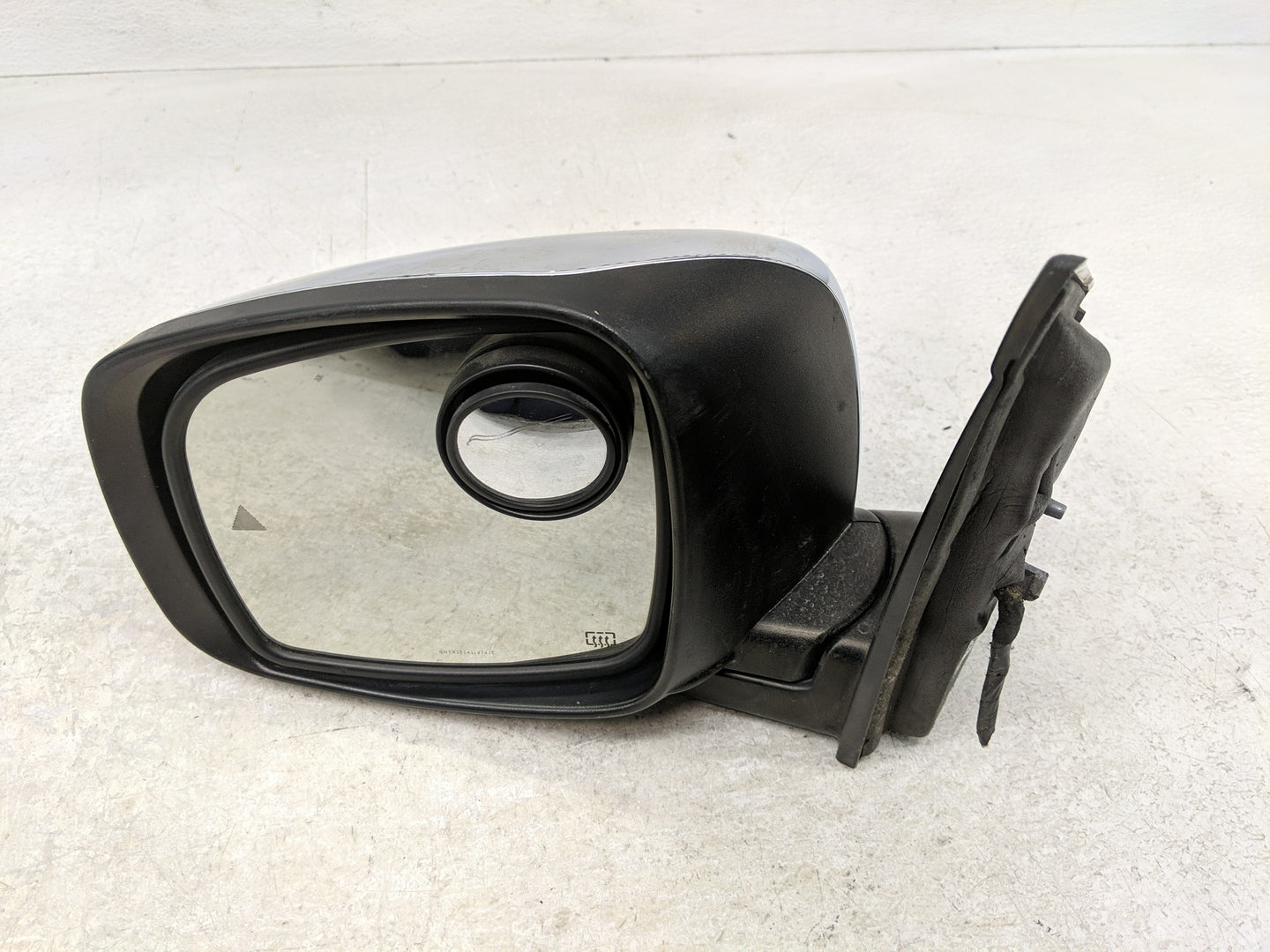 2010-2016 Chrysler Town & Country Side Mirror Replacement Driver Left View Door Mirror P/N:68029211AG Fits OEM Used Auto Par