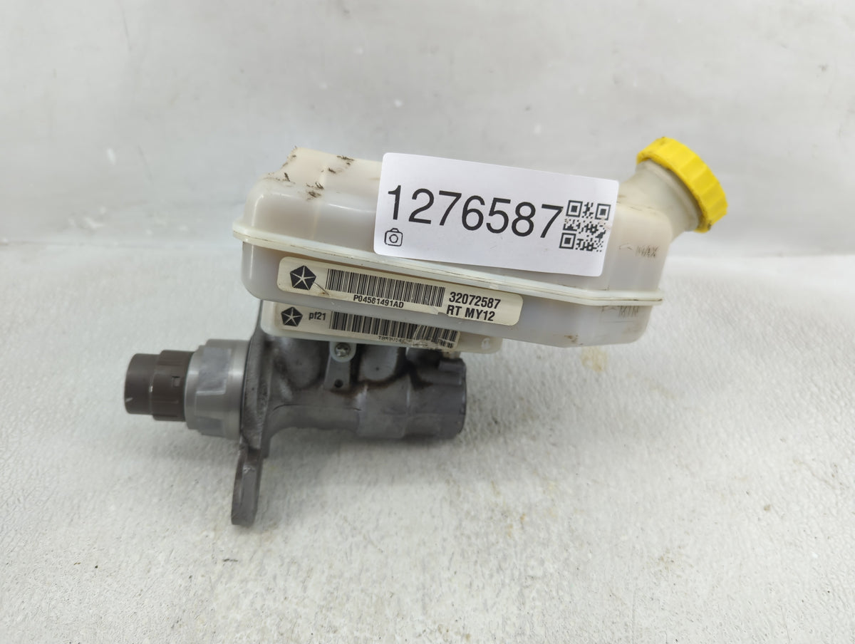 2012-2016 Chrysler Town & Country Brake Master Cylinder 1276587 - Oemusedautoparts1.com