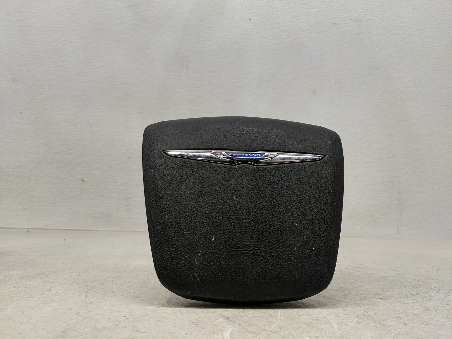 2011-2012 Chrysler Town & Country Air Bag Driver Left Steering Wheel Mounted P/N:1QK22DX9AF Fits Fits 2011 2012 OEM Used Aut