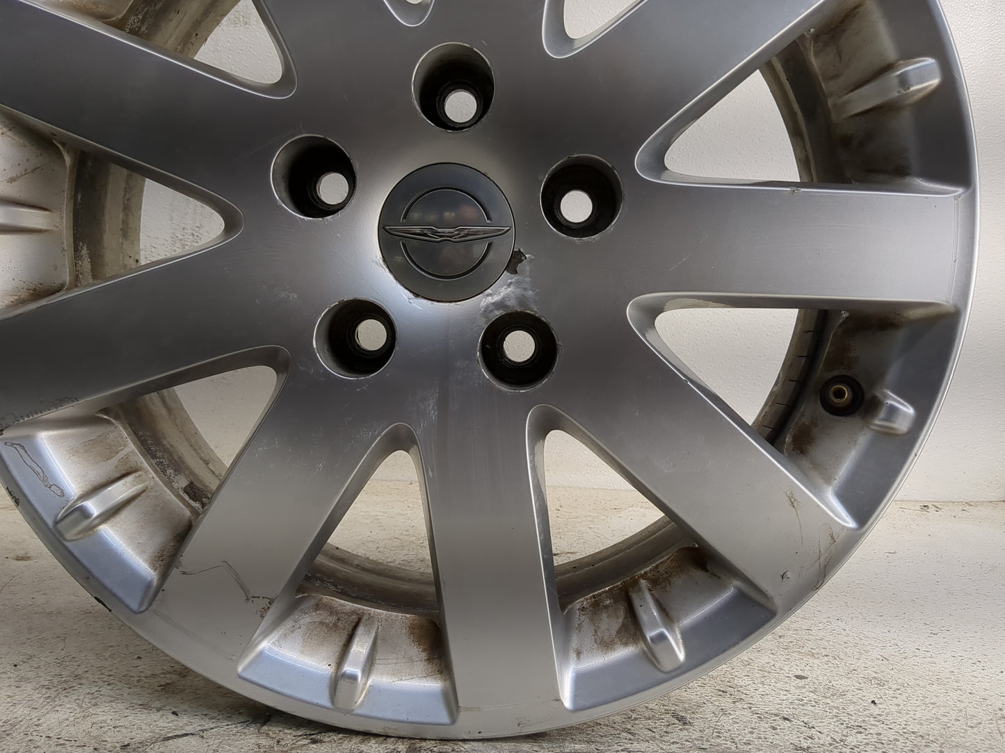 2011-2016 Chrysler Town & Country Oem Wheel Rim 1374806 - Oemusedautoparts1.com