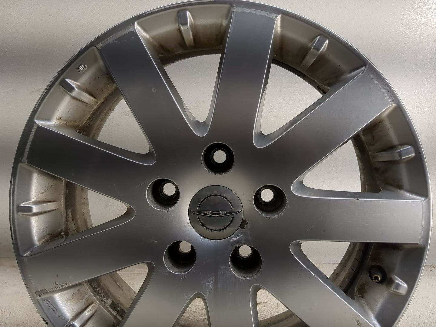 2011-2016 Chrysler Town & Country Oem Wheel Rim 1374806 - Oemusedautoparts1.com