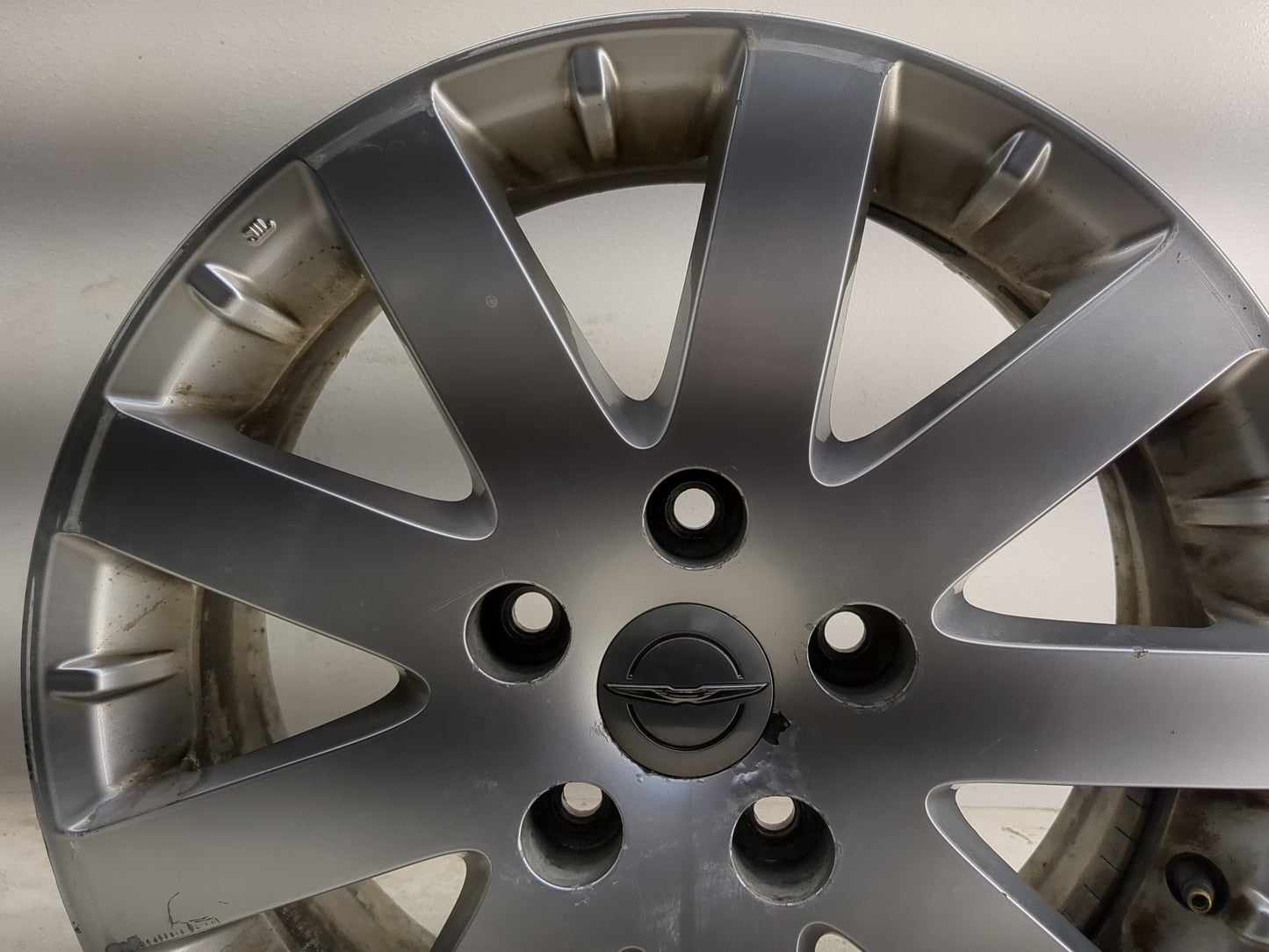 2011-2016 Chrysler Town & Country Oem Wheel Rim 1374806 - Oemusedautoparts1.com