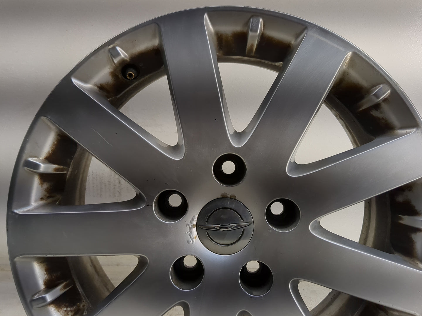 2011-2016 Chrysler Town & Country Oem Wheel Rim 1374807 - Oemusedautoparts1.com