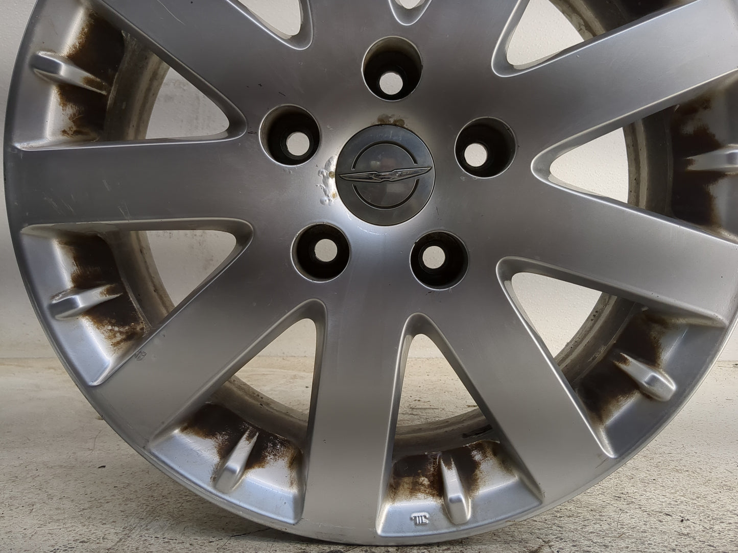 2011-2016 Chrysler Town & Country Oem Wheel Rim 1374807 - Oemusedautoparts1.com