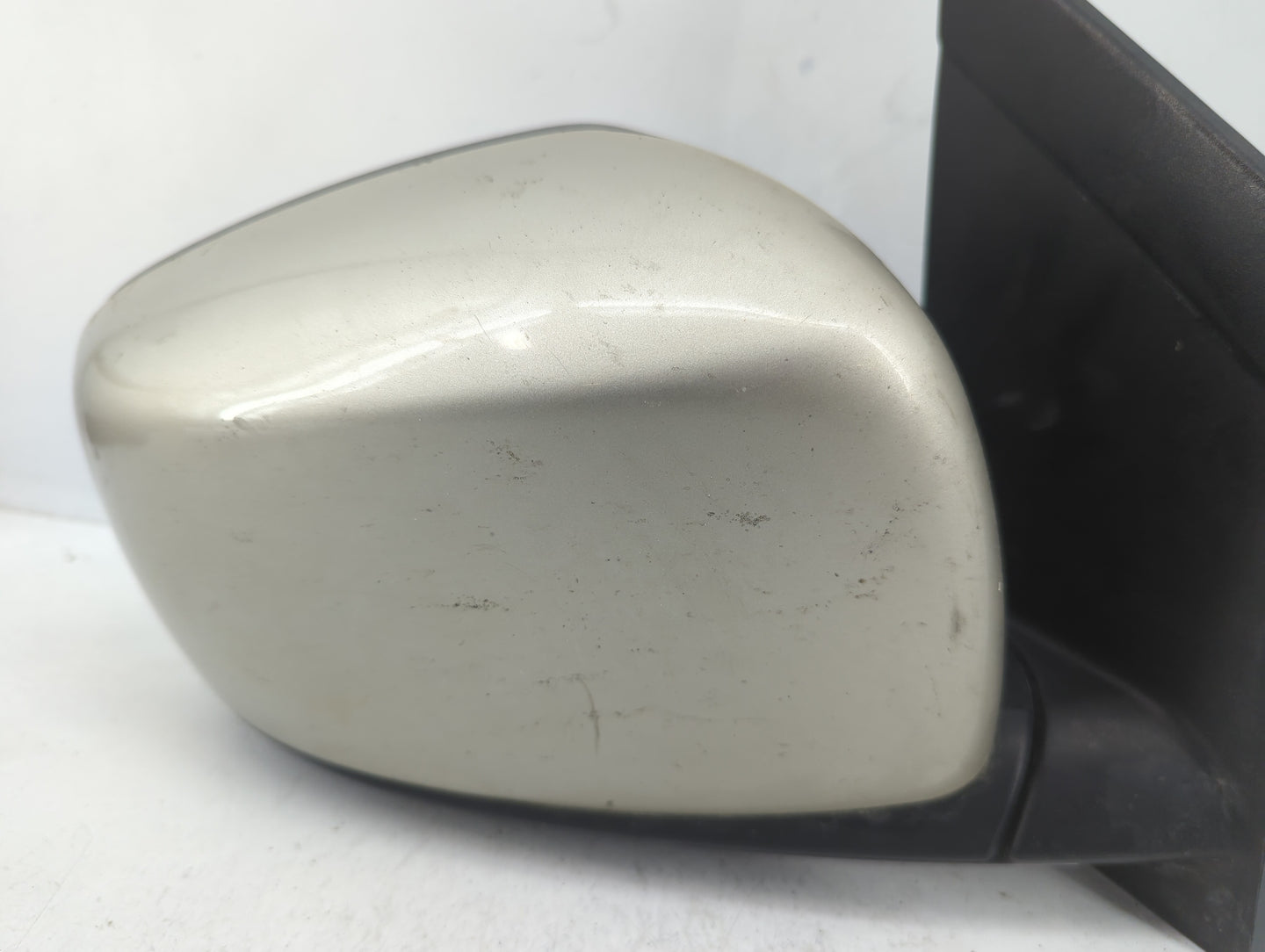 2011-2016 Chrysler Town & Country Passenger Side View Mirror - Right Door Mirror OEM Used - Oemusedautoparts1.com